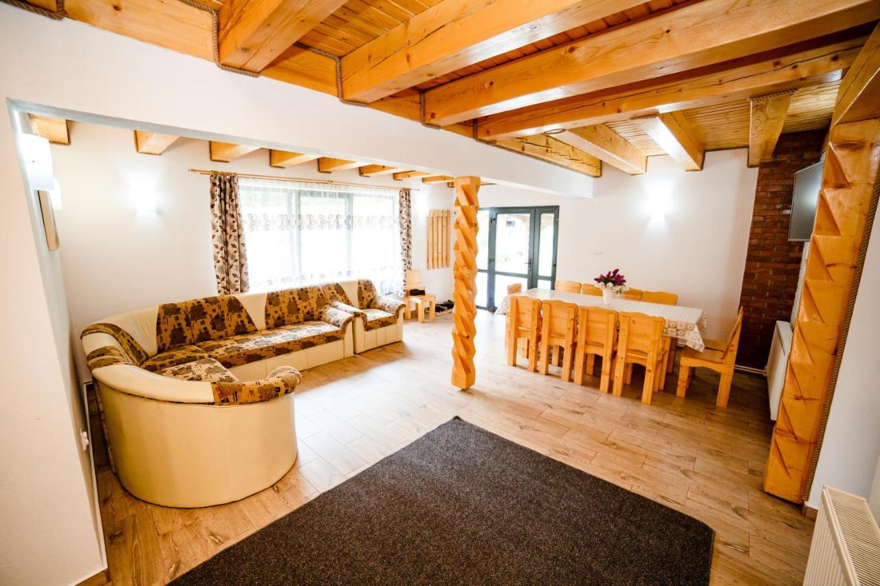 Casa Tudor Topliţa エクステリア 写真