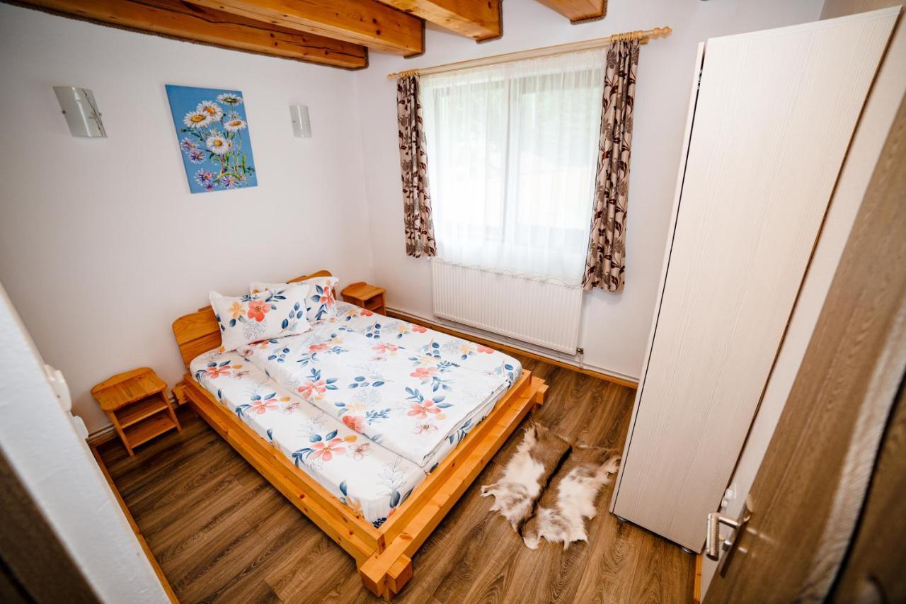 Casa Tudor Topliţa エクステリア 写真