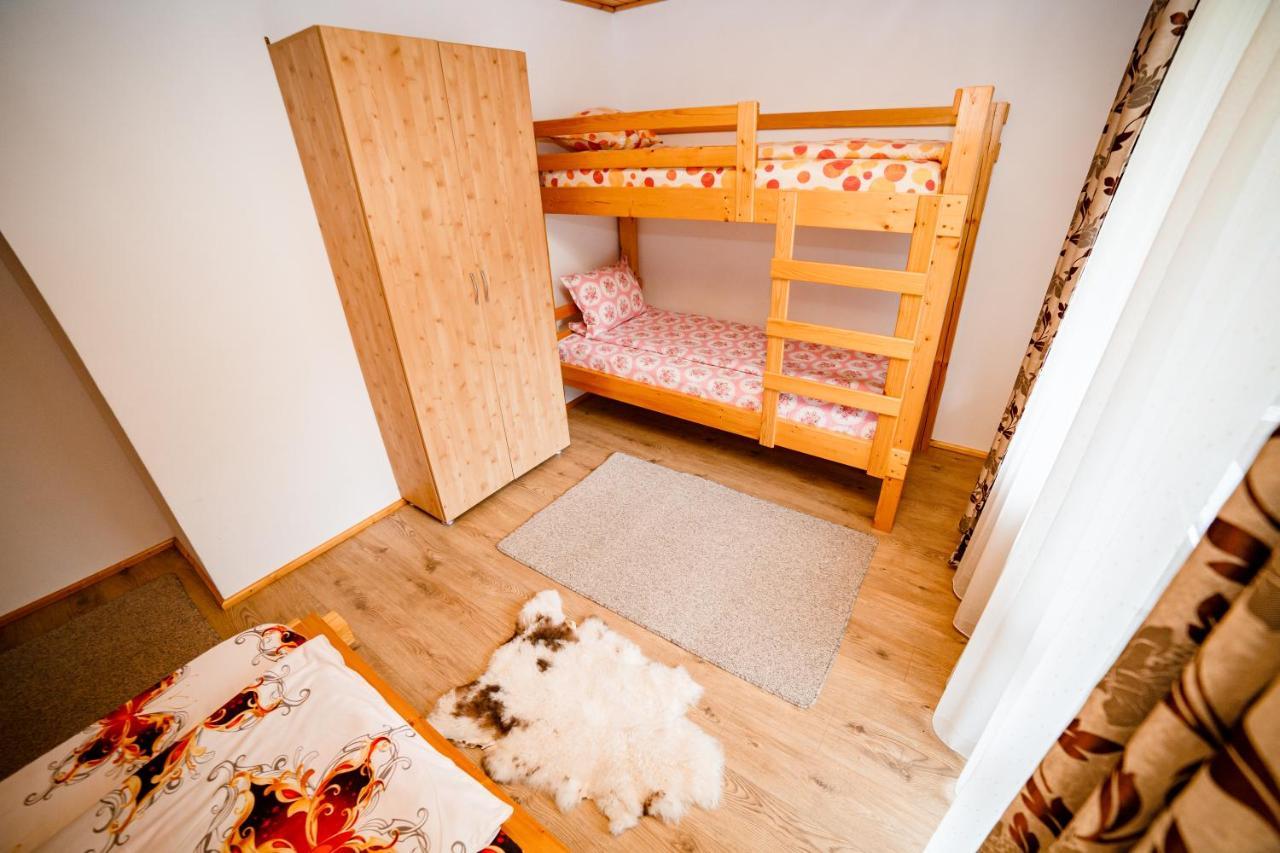 Casa Tudor Topliţa エクステリア 写真