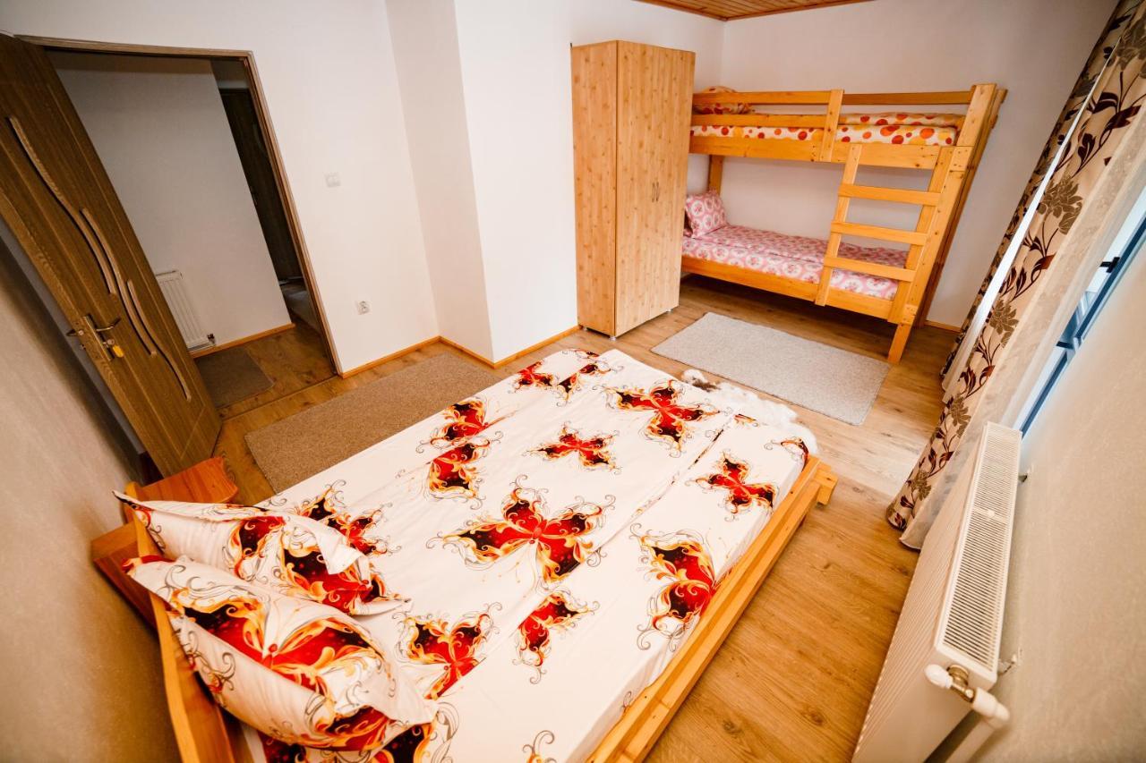 Casa Tudor Topliţa エクステリア 写真